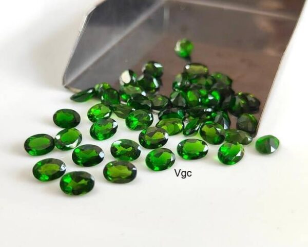 Natural 3×5 mm Chrome Diopside Oval Cut Faceted AAA Quality – Chrome Diopside Oval Faceted 3x5mm