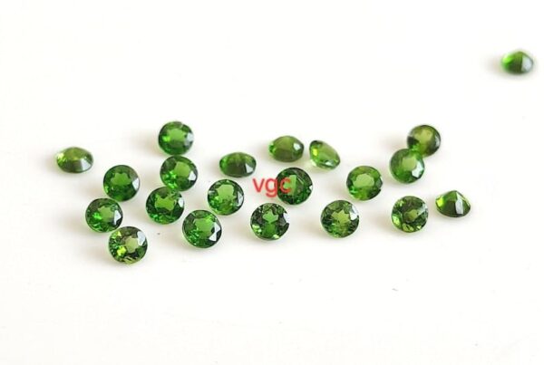 Natural 2 mm Chrome Diopside Round Cut Faceted AAA Quality – Chrome Diopside Round Faceted 2mm