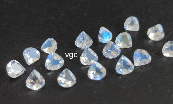 Natural Rainbow Moonstone 4 mm Heart Cut Faceted – AAA Quality Rainbow Moonstone Heart 4mm