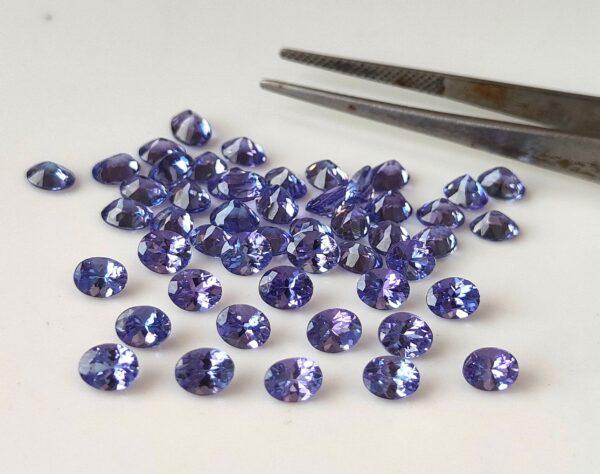 Natural Tanzanite 4×5 mm Oval Cut Faceted – AAA Quality Tanzanite Oval Faceted 4x5mm