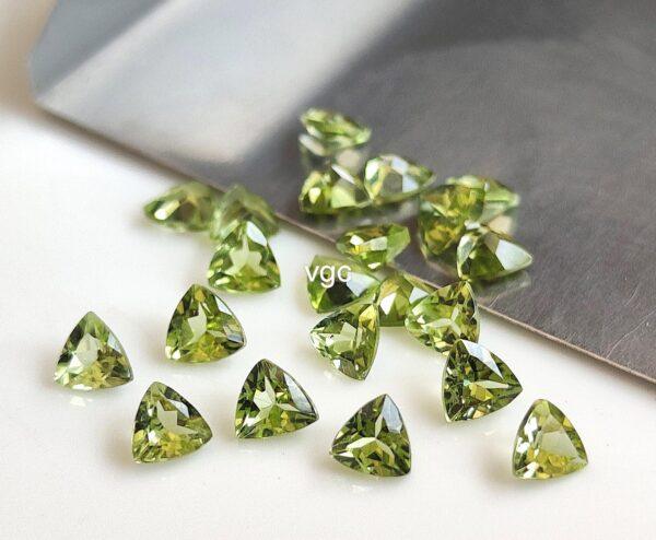 Natural Peridot 3 mm Trillion Cut Faceted – AAA Quality Peridot Trillion 3mm