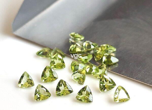 Natural Peridot 3 mm Trillion Cut Faceted – AAA Quality Peridot Trillion 3mm