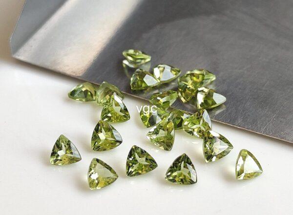 Natural Peridot 3 mm Trillion Cut Faceted – AAA Quality Peridot Trillion 3mm