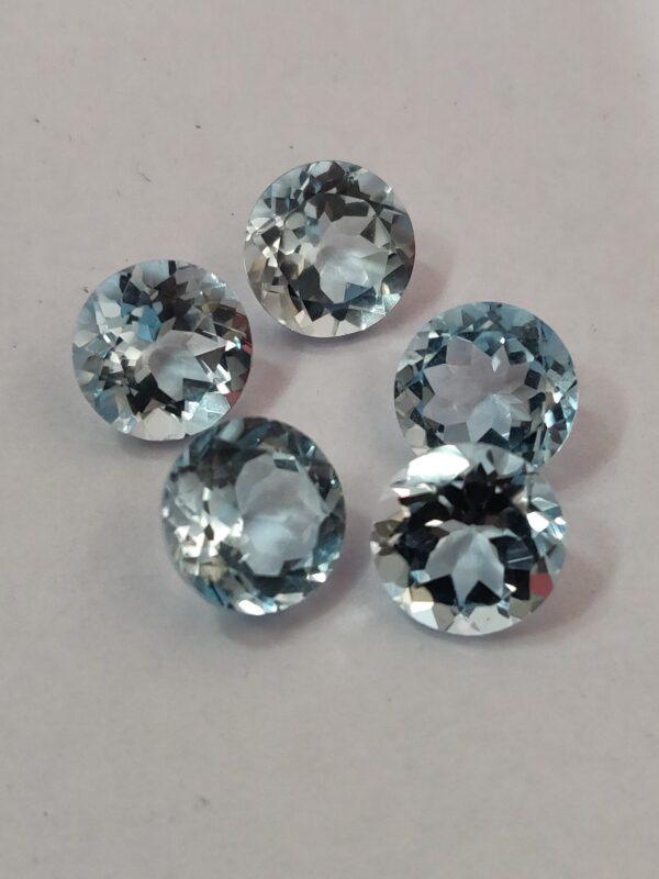 Natural Sky Blue Topaz 11 mm Round Faceted Cut – AAA Quality Sky Blue Topaz Round Faceted Cut 11mm