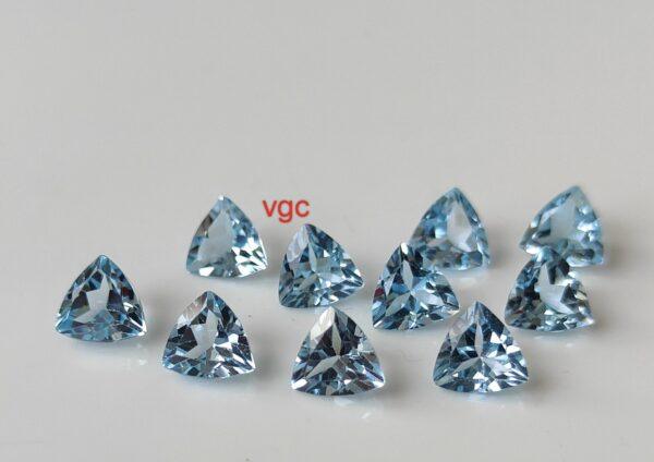 Natural Sky Blue Topaz 10 mm Trillion Faceted Cut – AAA Quality Sky Blue Topaz Trillion Faceted Cut 10mm